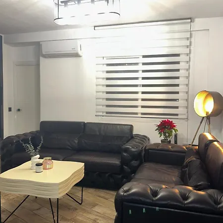 At Gongora 11 Con Parking Apartment *